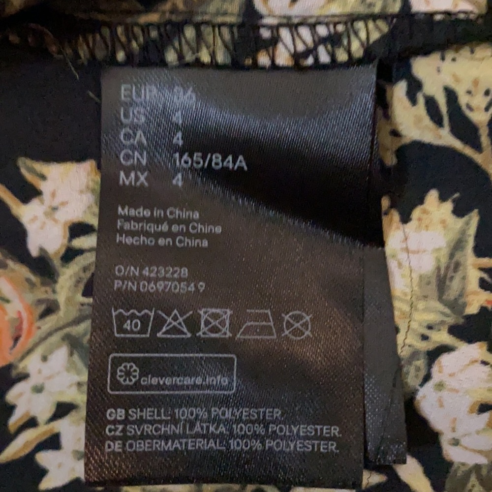 H&M Button-up Blouse - Picture 6 of 7